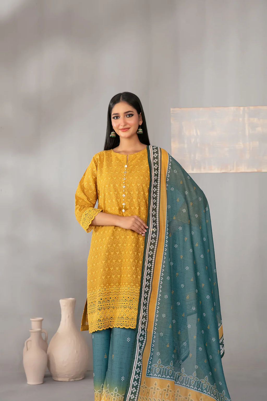 Leyl - Embroidered Lawn Suit